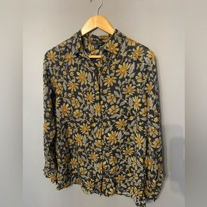 Women’s Tommy Hilfiger soft woven size small